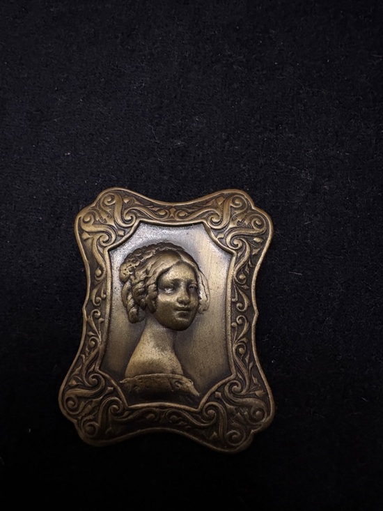 Source Unknown Jewelry - Antique-Style Bronze Cameo Brooch with Woman Profile